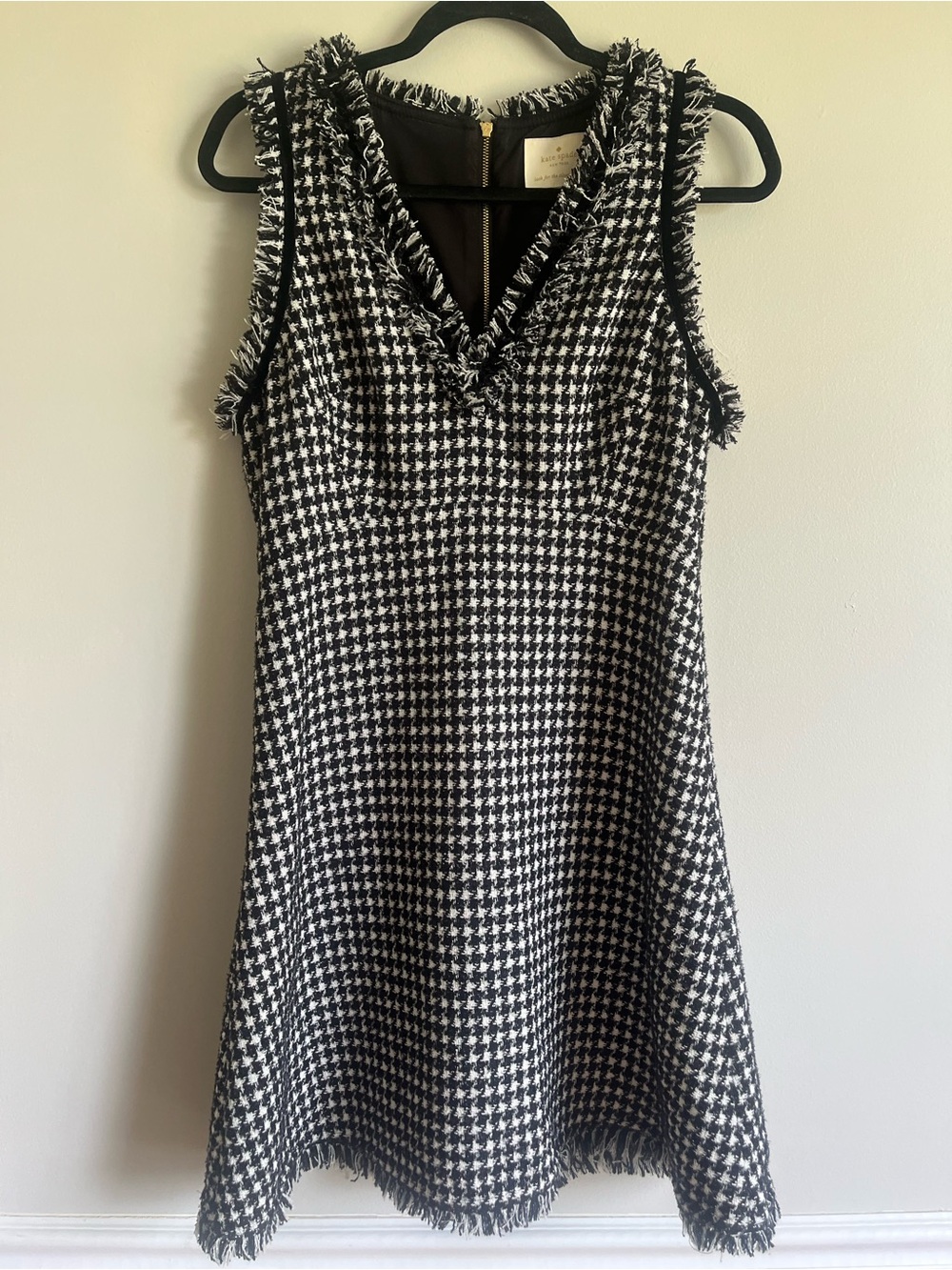 Sz 8 Kate Spade Black and White Houndstooth Tweed V-Neck Mini Dress